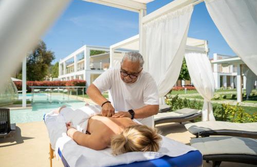 Pieve al Bagnoro Bed & Breakfast | Relax at iConic Wellness Resort & Spa with Ocean Views