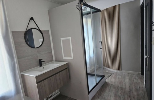 Sauvian Apartment | Perfect Family Getaway: Cozy Apartment 6 km to Beach