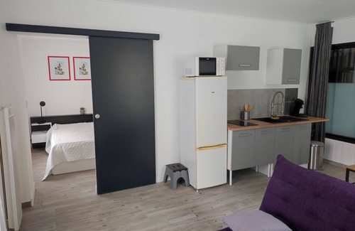 Sauvian Apartment | Perfect Family Getaway: Cozy Apartment 6 km to Beach