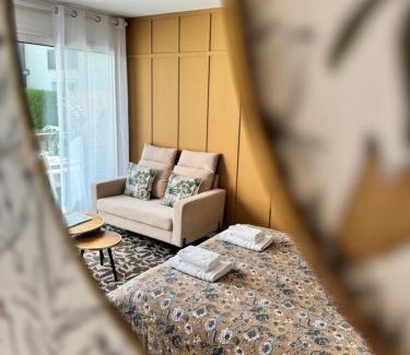 Courseulles-sur-Mer Apartment | Guest Rated 9.4: Studio La Petite Oasis, Steps from Beach