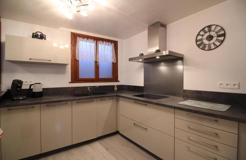 Rouffach House | Ideal Séjour Alsace: Family-Friendly Gîte with Breakfast