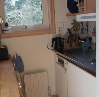 Namdo Cabin | Idöborgs Stuguthyrning: Pet-Friendly Oceanfront Retreat