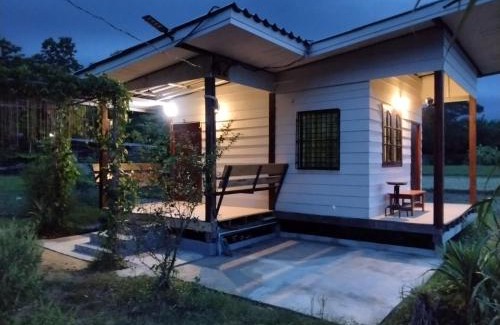 Lampang House | Pet-Friendly ID Garden Home with Perfect 10/10 Rating