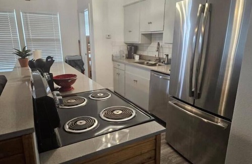 Oatmeal House | Family-Friendly Getaway at Ida Nell's Place Awaits You