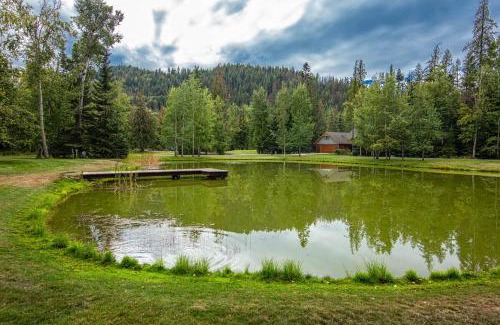 Sandpoint House | Idaho Club Lodge Home: Family-Friendly Retreat Awaits
