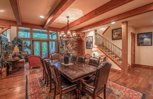 Sandpoint House | Idaho Club Lodge Home: Family-Friendly Retreat Awaits