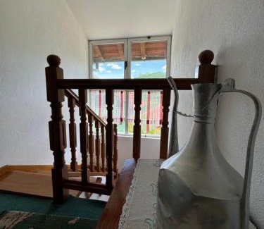 Konjic House | Idas Guesthouse - Kuća na jezeru - Haus am See - Privatunterkunft - Čelebići kod Konjica