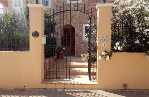 Santa Gertrudis House | Perfect Getaway for Family Fun with Ocean Views & Pool