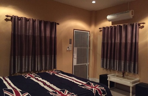 Fang House | Family-Friendly Idea Home at Fang with Breakfast Included