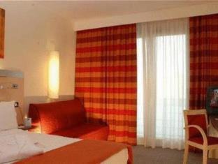 Mirafiori Hotel | Comfortable Stay at Idea Hotel Torino Mirafiori