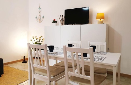 Cozze Apartment | IDEA MARE: Oceanfront Escape with Family-Friendly Amenities