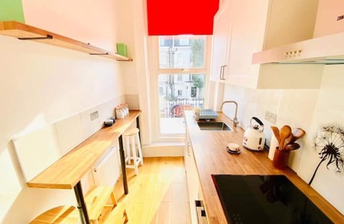 Holland Park Apartment | Perfect 1Bed Retreat in Holland Park, Olympia & Kensington