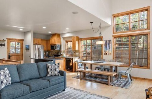 Tamarack Resort House | Idyllic Powder Ridge 2BR Townhome at Tamarack Resort