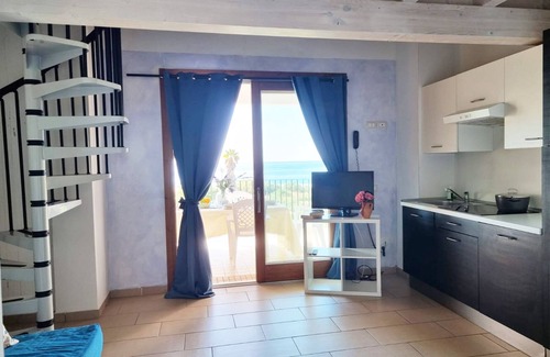 Capo Rizzuto Apartment | Perfect City Retreat with Oceanfront Views and Pool Access
