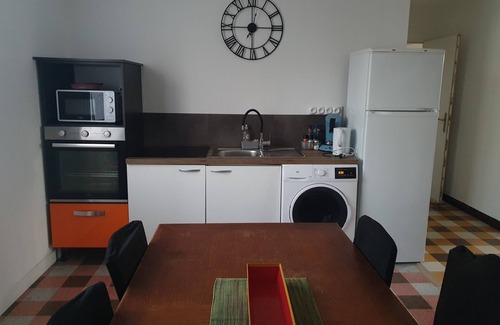 Saint-Salvayre Apartment | Cozy Apartment "Les vacances d'Elsa" Near Grands Buffets