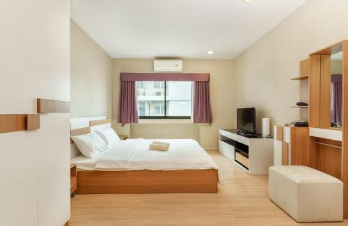 Ploenchit Apartment | Cozy Apartment @ Heart of Bangkok - Steps from BTS