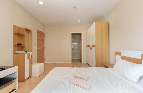 Ploenchit Apartment | Cozy Apartment @ Heart of Bangkok - Steps from BTS