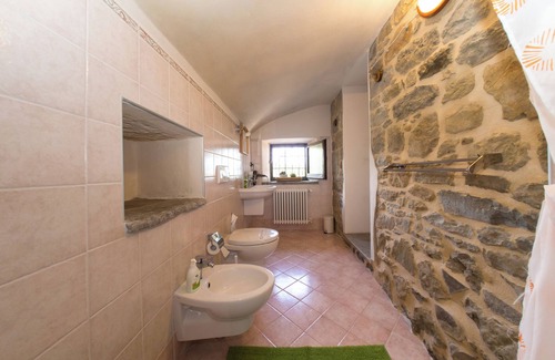 Albareto Bed & Breakfast | Ideal B&B for relaxing families and groups of hikers and cyclists.