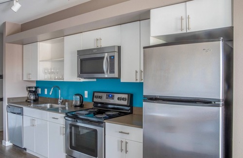 West Woodland Apartment | Comfortable Ballard 1BR with Lounge Near Dining & Entertainment