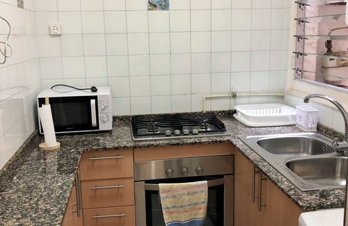 Tarragona House | Ideal Bedroom for 1 Person - Shared with a Family in City Centre Tarragona !