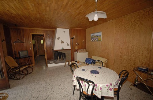 Castellane Ski Chalet | Family-Friendly Chalet with Lake Views and Pool Access