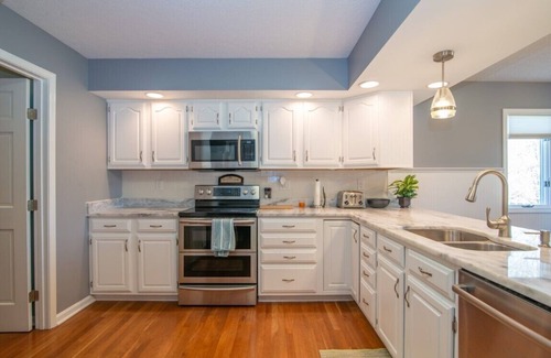 Elizabethtown House | Cozy Stay with Kitchen and 9.6/10 Guest Satisfaction