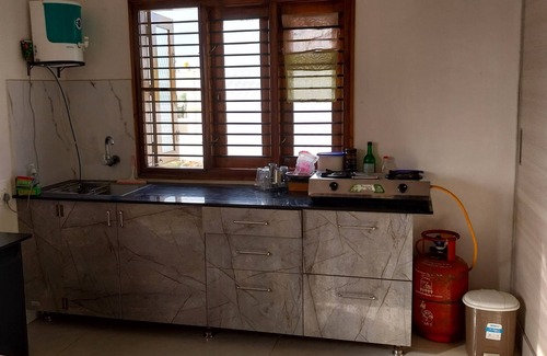 Mysore House | Cozy Room for Couples & Individuals with Kitchenette Access