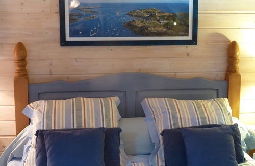 Ceaux House | Cozy Cottage for Couples in Chausey with Breakfast Included