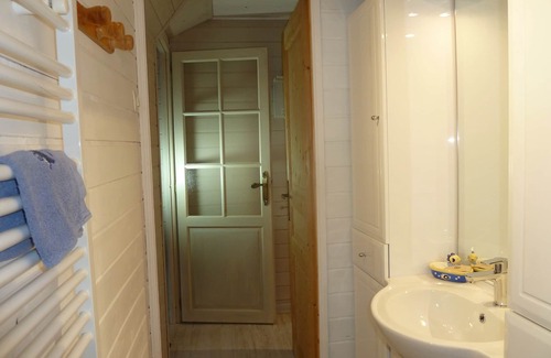 Ceaux House | Cozy Cottage for Couples in Chausey with Breakfast Included