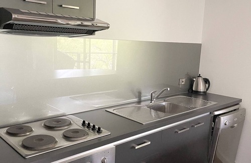 Hamelin Bay Ski Chalet | Romantic Bush Retreat Near Hamelin Bay Beach with Ocean View