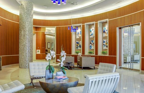 Waller Creek District Apartment | Ideal Downtown Austin 1BR w/ Gym, Pool & W/D, nr Rainey St, by Blueground