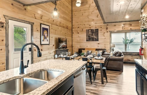 Sevierville Cabin | Scenic Views & Prime Location with Indoor Pool and Hot Tub