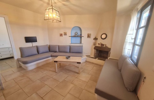 Tinos Villa | Ideal family house by the beach
