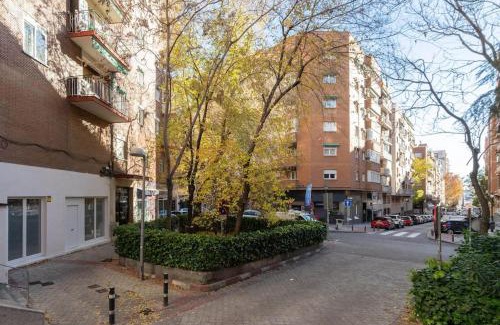 Arganzuela Apartment | Perfect Flat for 4 Guests - Highly Rated Stay at F Fpo1