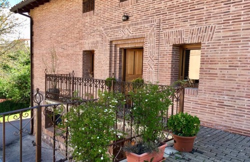 El Rasillo de Cameros Cottage | Perfect Retreat for Families with Pets and Cozy Amenities