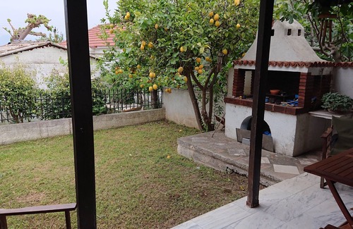 Spilia House | Perfect Getaway for Year-Round Escapes with Family