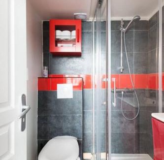 Quartier du Faubourg-Montmartre Apartment | Explore Paris on Foot from Our 4-Star Family-Friendly Hotel