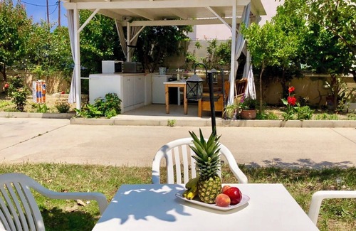Pigianos Kampos Apartment | Perfect Getaway: Family-Friendly Apartments with Ocean View