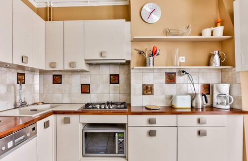 8th Arrondissement Apartment | Family-Friendly Retreat: 2 Bedrooms Steps from Champs-Elysées