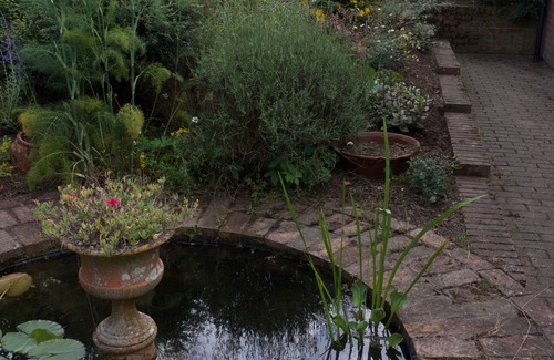 Butley Cottage | Beautiful Hotel Near Sutton Hoo with Pool and Gardens