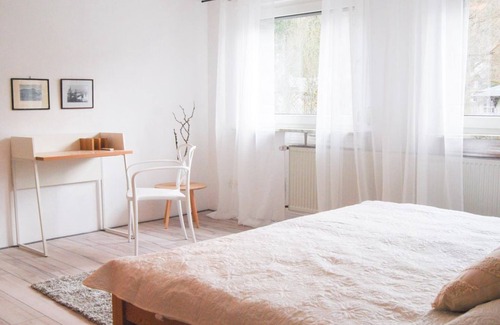 Trarbach Bed & Breakfast | Perfect Getaway for Friends: 3 Bedrooms & Kitchen Access