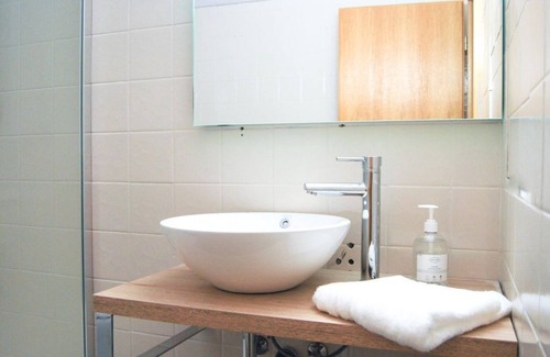 Trarbach Bed & Breakfast | Perfect Getaway for Friends: 3 Bedrooms & Kitchen Access