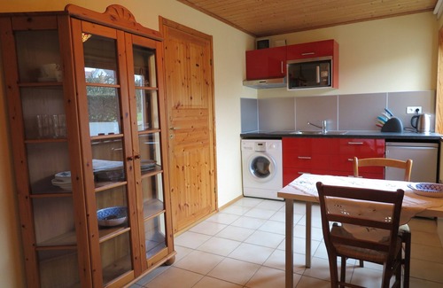 Marly-le-Roi Apartment | Cozy Independent Apartment with Pool Near Shops and Station