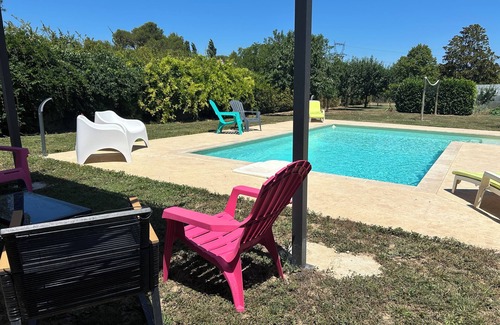 Graveson House | Family Haven: Villa with Pool and Spa in Quiet Area