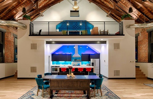 Whittier Other | Perfect Retreat for Groups: 6bd/7ba, Sleeps 18 with Spa