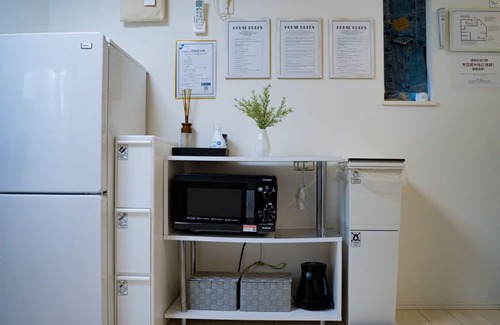 Tsurumi House | Perfect Retreat for Remote Work with Kitchen & Breakfast