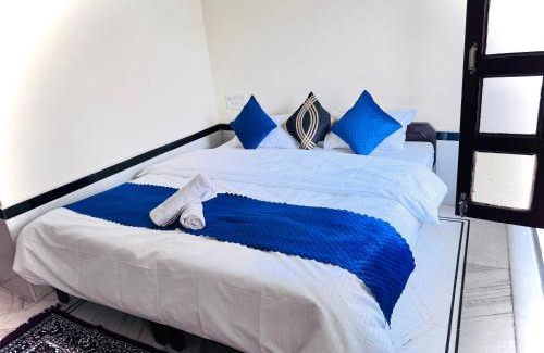 Amar Sagar Pol House | Cozy Everest Homestay in Jaisalmer for Family and Pets