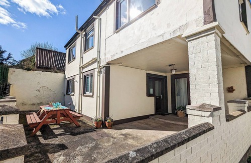 Wooler Cottage | Cozy Retreat with Wood Burner and Family-Friendly Amenities