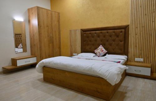 Amritsar Apartment | Cozy Home Stay with Pool, Breakfast & High Guest Rating
