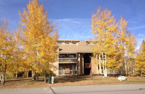 Frisco Condo | Prime Location! 2BR Loft, Sleeps 8 & Pet Friendly